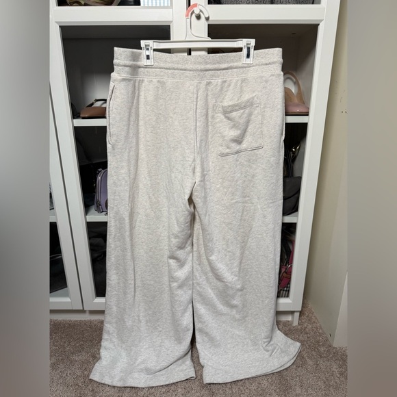 NWOT American Eagle Outfitters Light Gray Wide Leg Pants Women’s Size Large - Picture 9 of 12